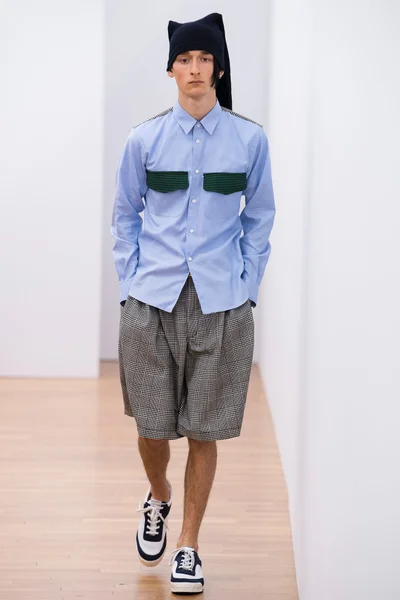 Look 5